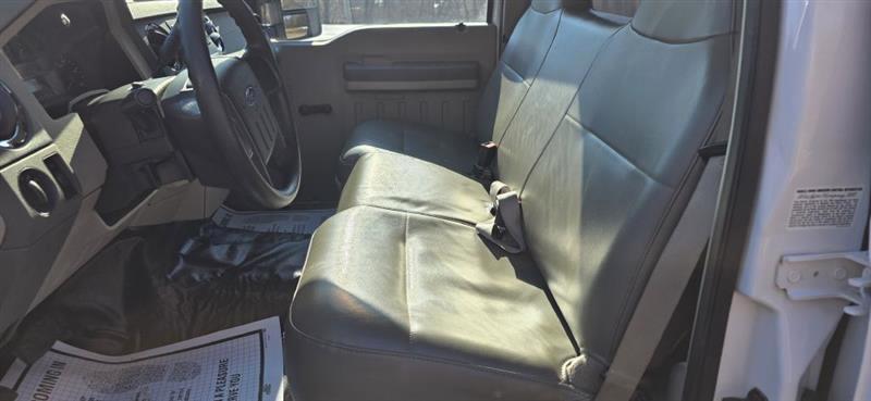 Ford F-350 SD XL Crew Cab 2WD 2008