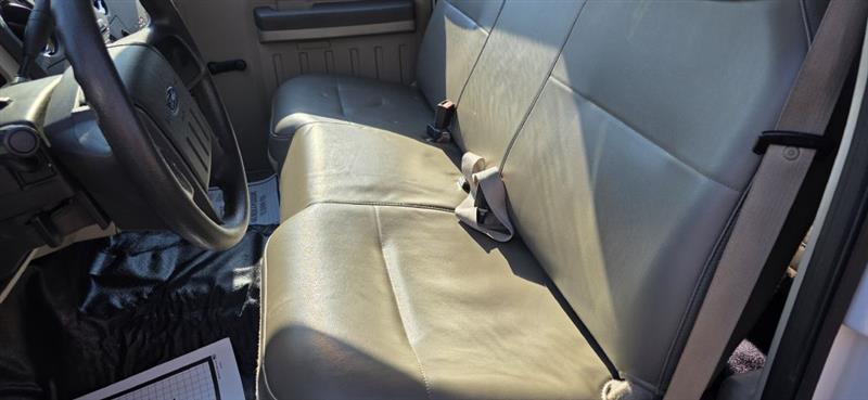 Ford F-350 SD XL Crew Cab 2WD 2008