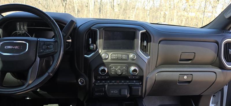 GMC Sierra 1500 AT4 Crew Cab 4WD SWB 2021