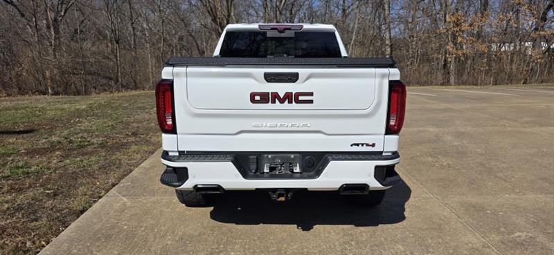 GMC Sierra 1500 AT4 Crew Cab 4WD SWB 2021