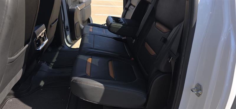 GMC Sierra 1500 AT4 Crew Cab 4WD SWB 2021