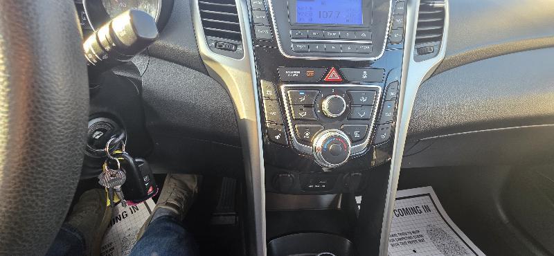 Hyundai Elantra GT A/T 2013