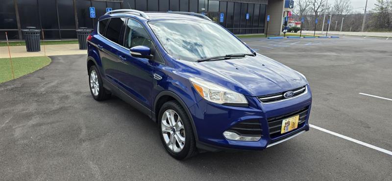 Ford Escape Titanium 4WD 2016