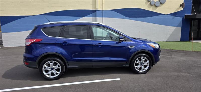 Ford Escape Titanium 4WD 2016