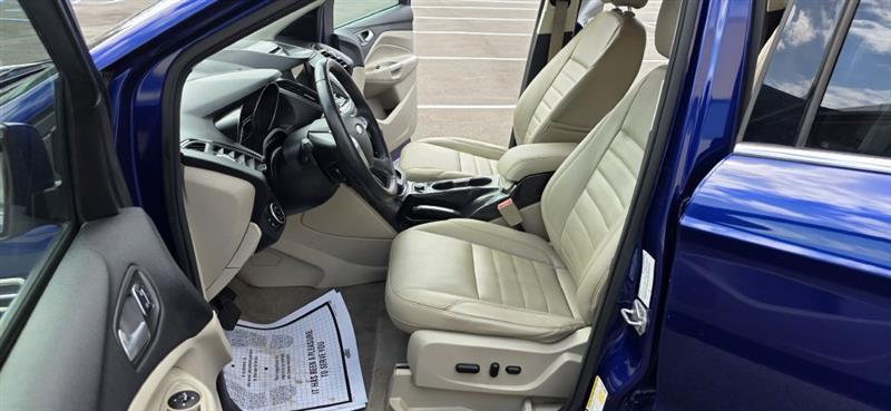 Ford Escape Titanium 4WD 2016