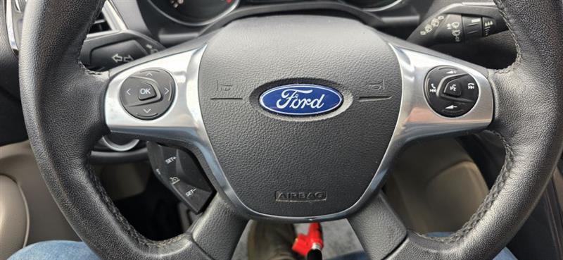 Ford Escape Titanium 4WD 2016