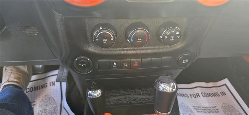 Jeep Wrangler Unlimited Sport 4WD 2015