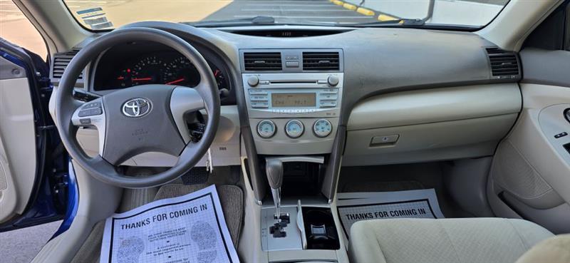 Toyota Camry LE 4D Sedan 2009