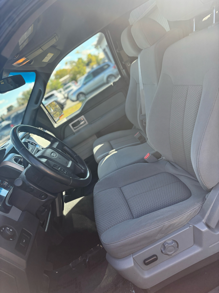 Ford F-150 XL 6.5-ft. Bed 4WD 2011 Ford F-150 XL 6.5-ft. Bed 4WD 2011