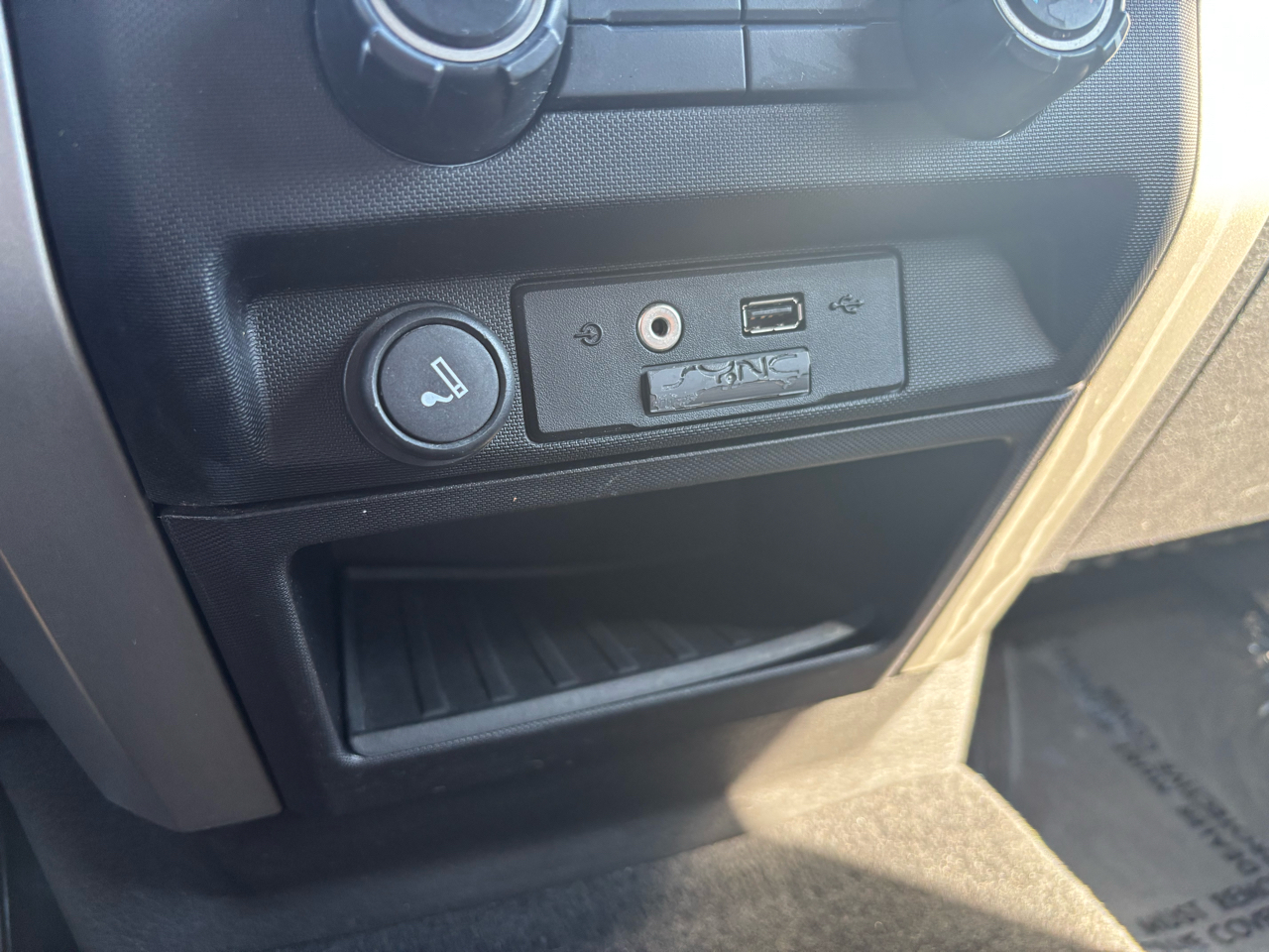 Ford F-150 XL 6.5-ft. Bed 4WD 2011 Ford F-150 XL 6.5-ft. Bed 4WD 2011