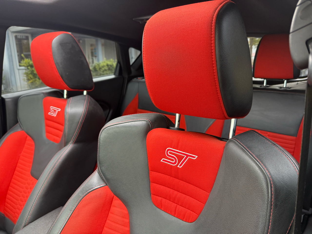 Ford Fiesta ST Hatchback 2015 Ford Fiesta ST Hatchback 2015