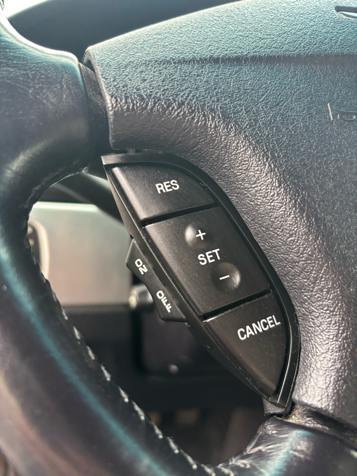 Ford Thunderbird Deluxe with removable top 2003 Ford Thunderbird Deluxe with removable top 2003