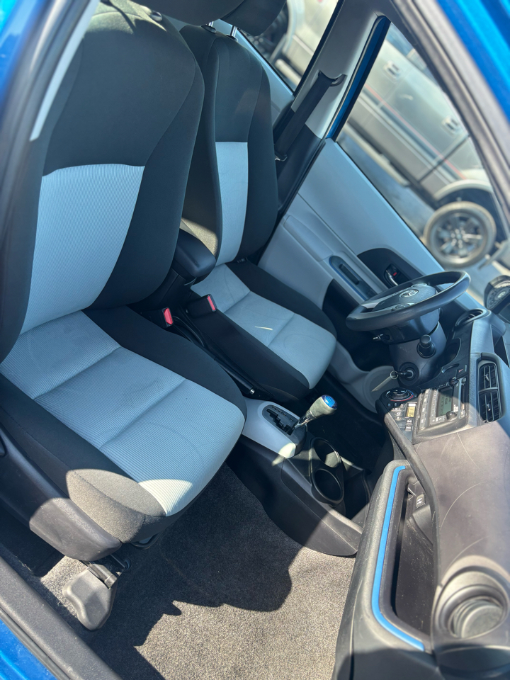 Toyota Prius c  2013 Toyota Prius c  2013