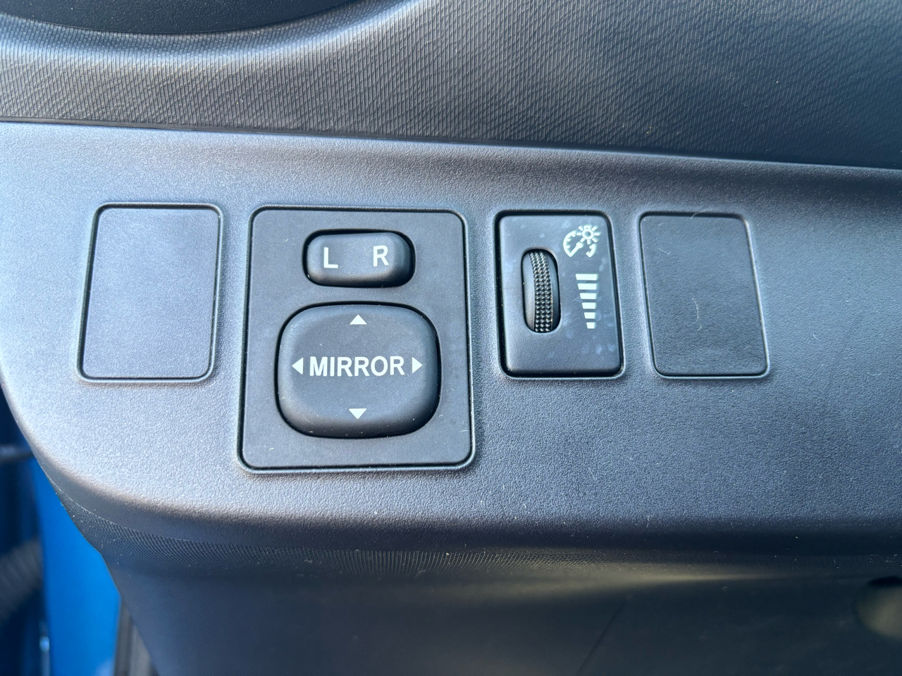 Toyota Prius c  2013 Toyota Prius c  2013