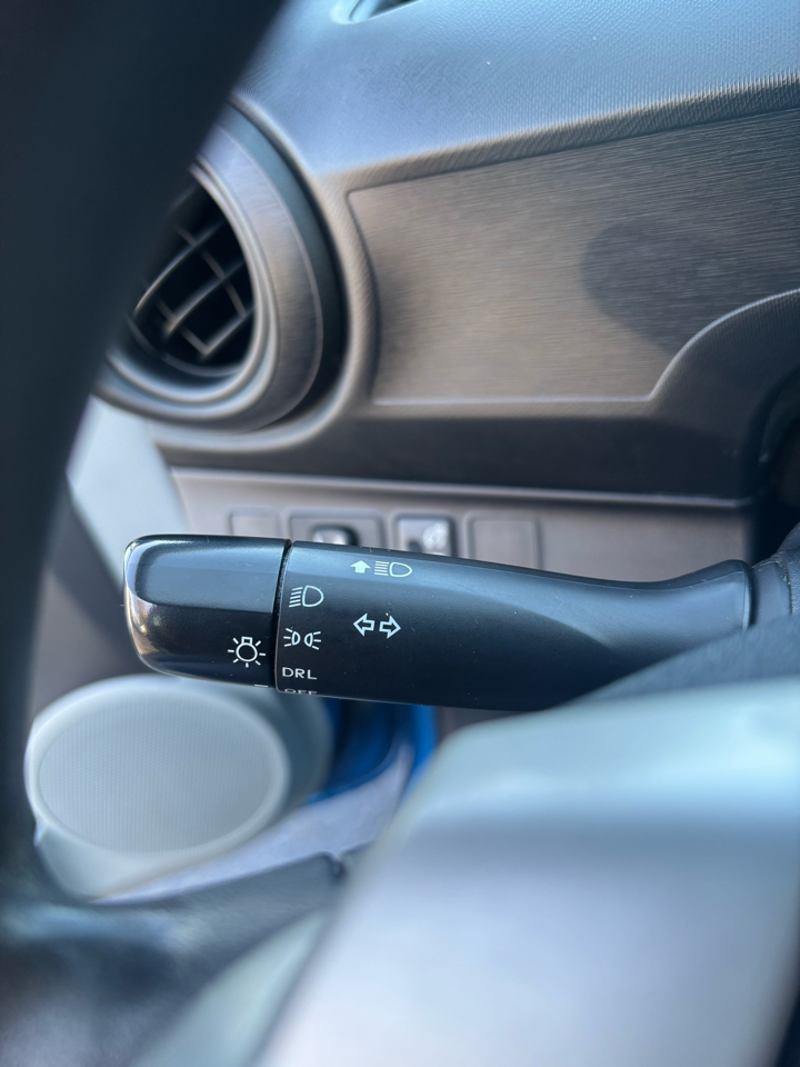 Toyota Prius c  2013 Toyota Prius c  2013