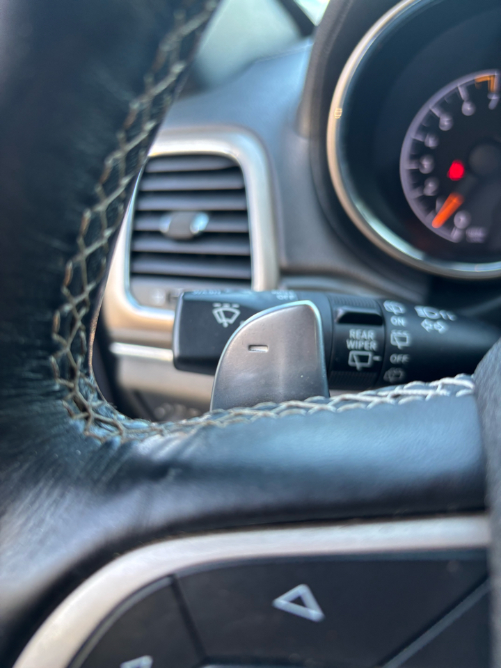 Jeep Grand Cherokee Overland 4WD 2015 Jeep Grand Cherokee Overland 4WD 2015