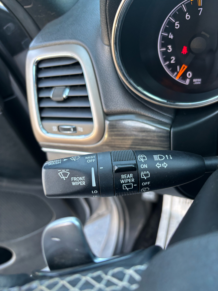 Jeep Grand Cherokee Overland 4WD 2015 Jeep Grand Cherokee Overland 4WD 2015