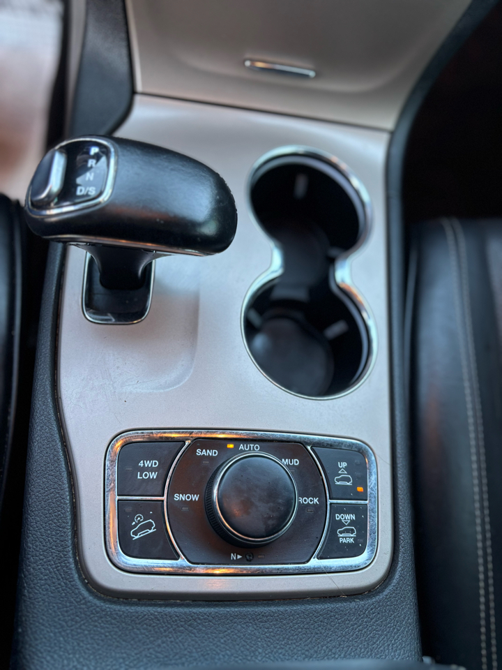 Jeep Grand Cherokee Overland 4WD 2015 Jeep Grand Cherokee Overland 4WD 2015