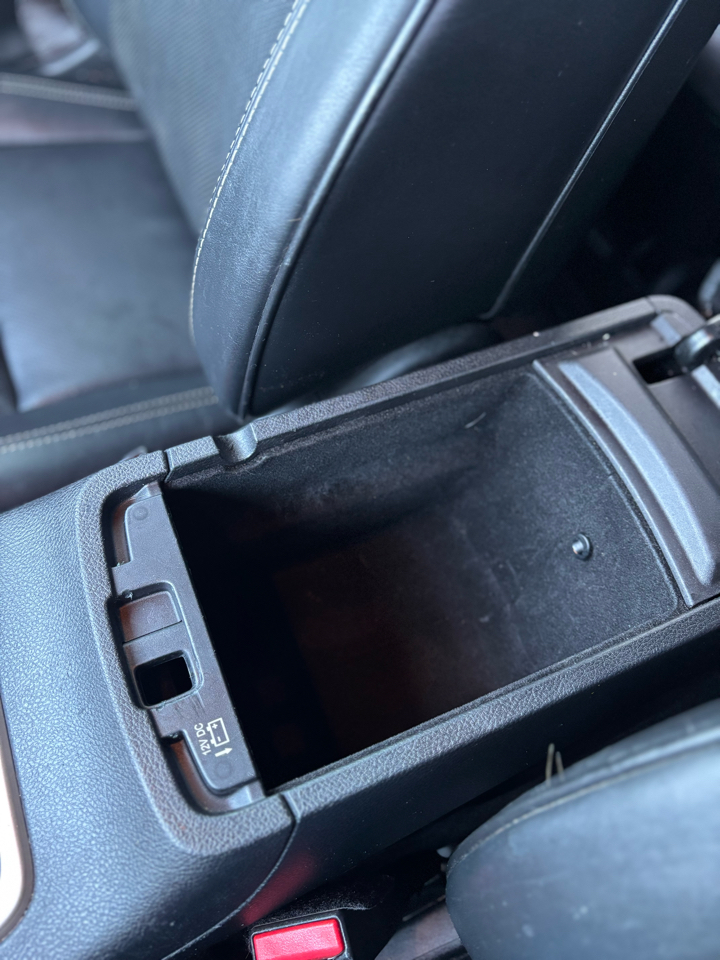 Jeep Grand Cherokee Overland 4WD 2015 Jeep Grand Cherokee Overland 4WD 2015