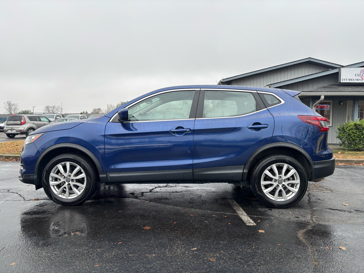 2021 Nissan Rogue Sport S photo 3