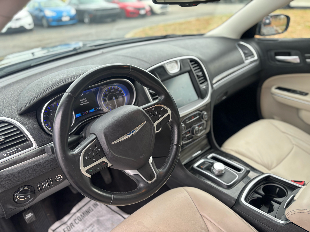 2016 Chrysler 300 Limited photo 3