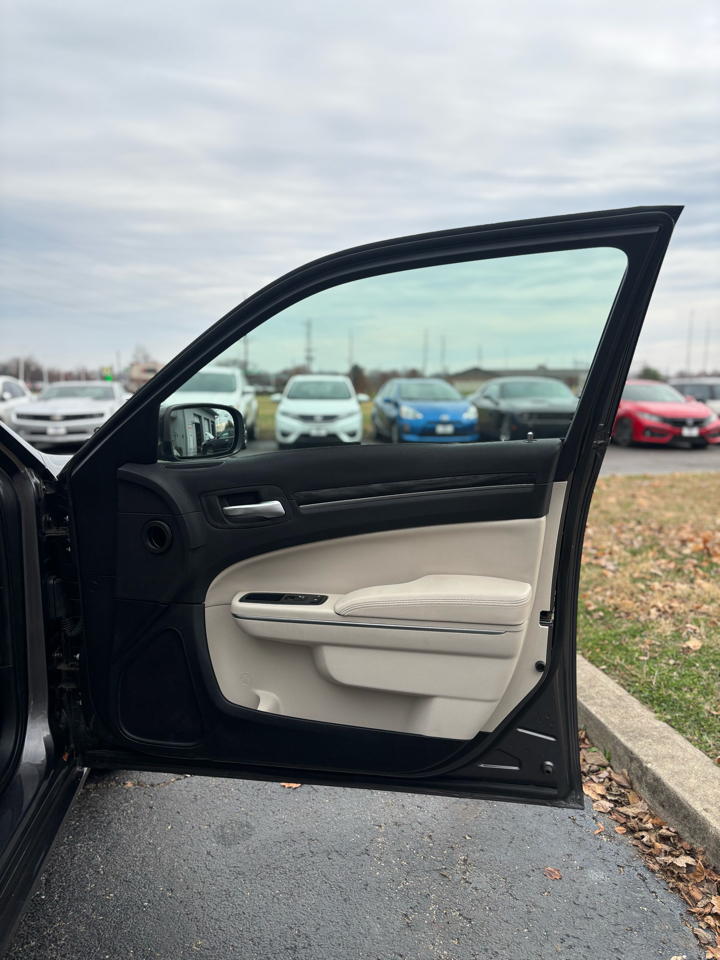 Chrysler 300 Limited AWD 2016