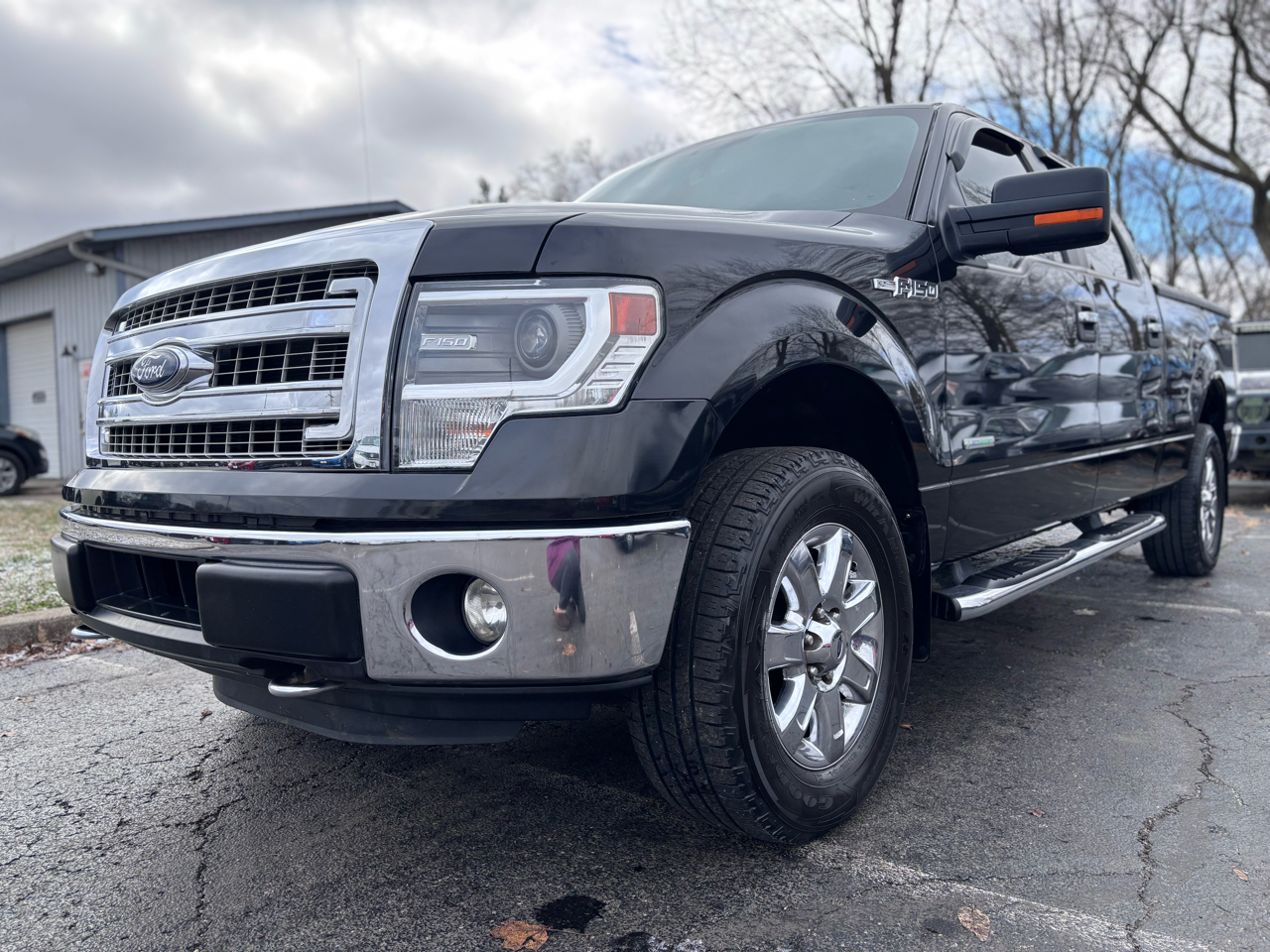 Ford F-150 XL SuperCrew 5.5-ft. Bed 4WD 2014