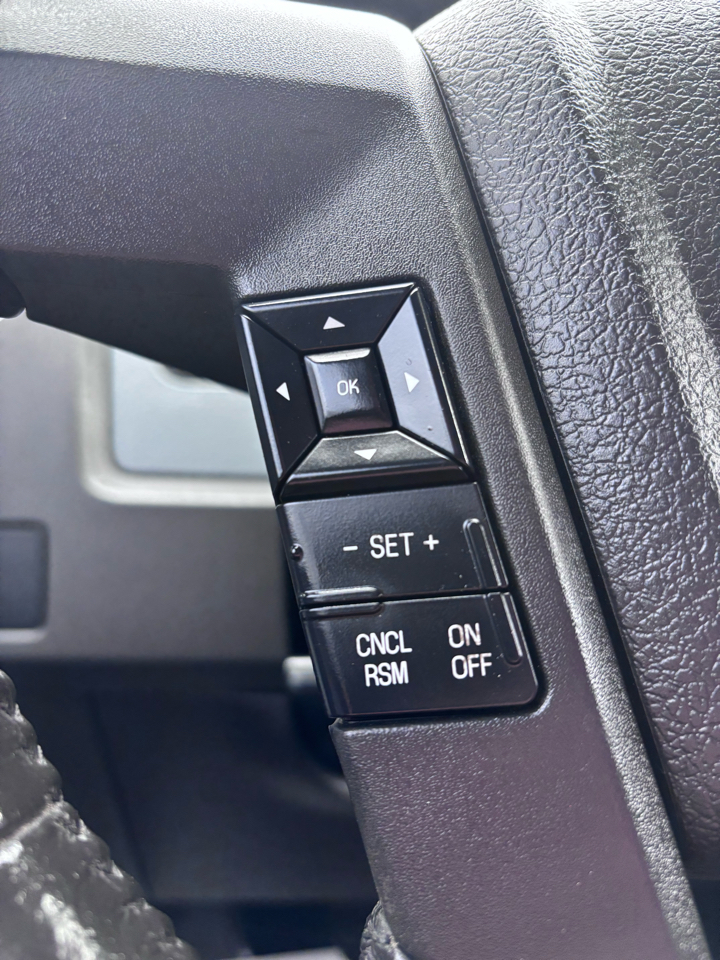 Ford F-150 XL SuperCrew 5.5-ft. Bed 4WD 2014