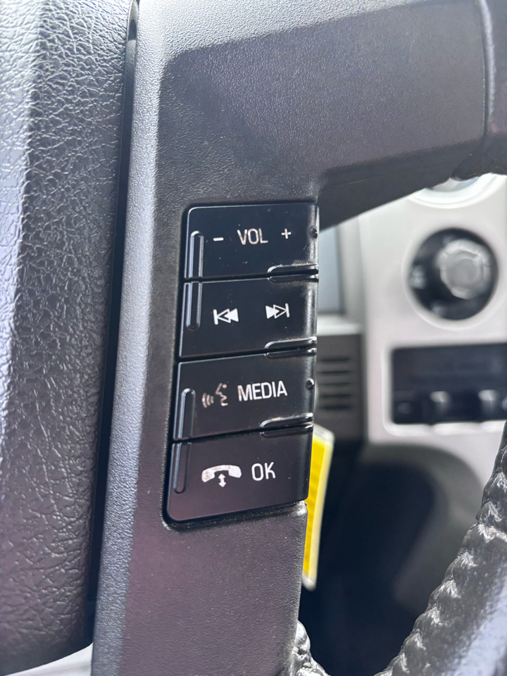 Ford F-150 XL SuperCrew 5.5-ft. Bed 4WD 2014