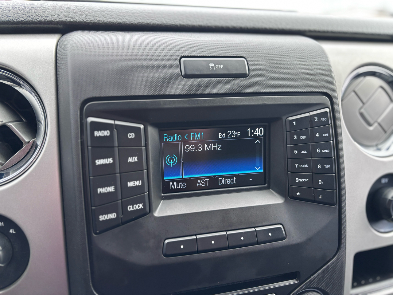 Ford F-150 XL SuperCrew 5.5-ft. Bed 4WD 2014