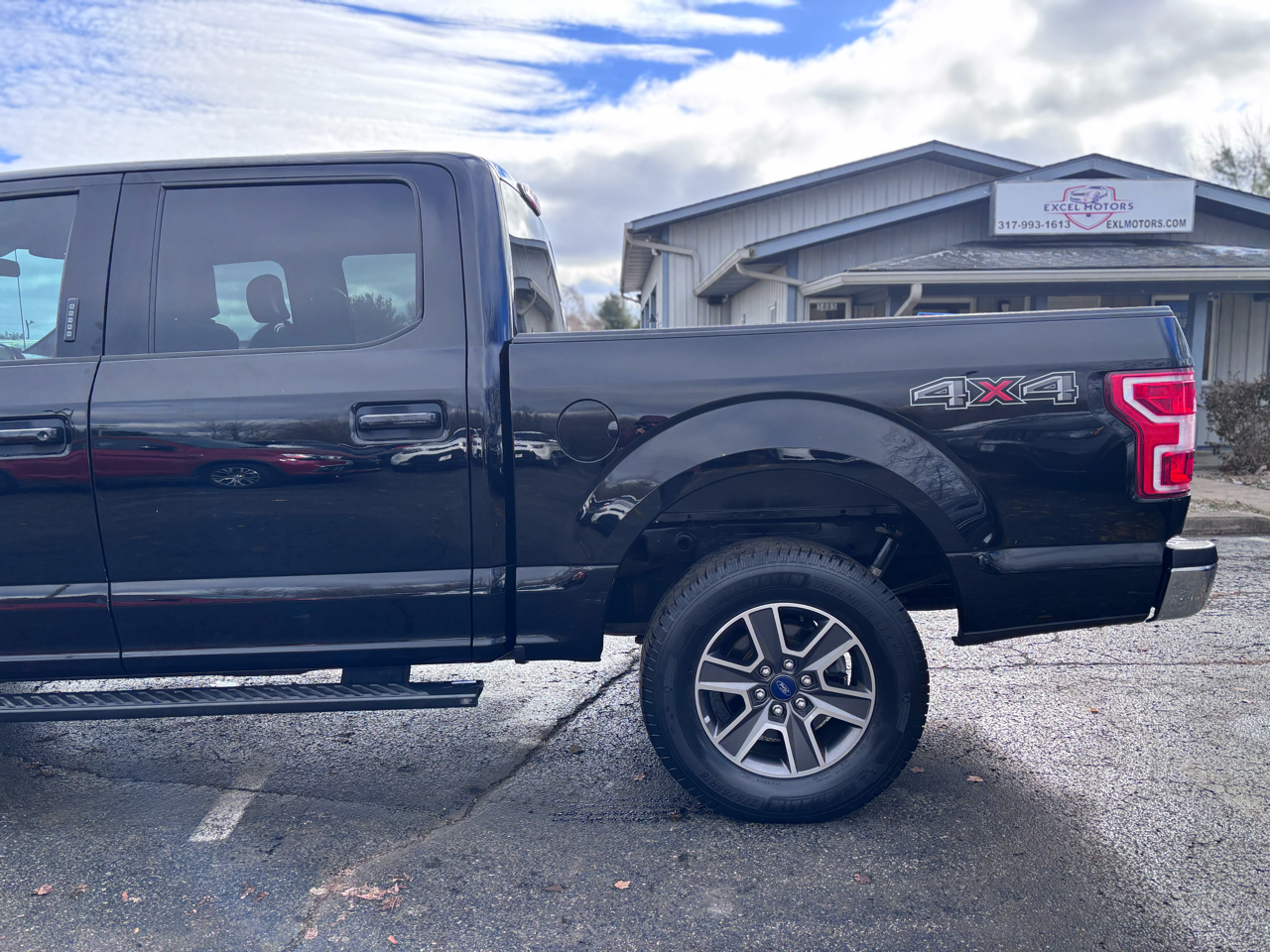 Ford F-150 XL SuperCrew 5.5-ft. Bed 4WD 2018
