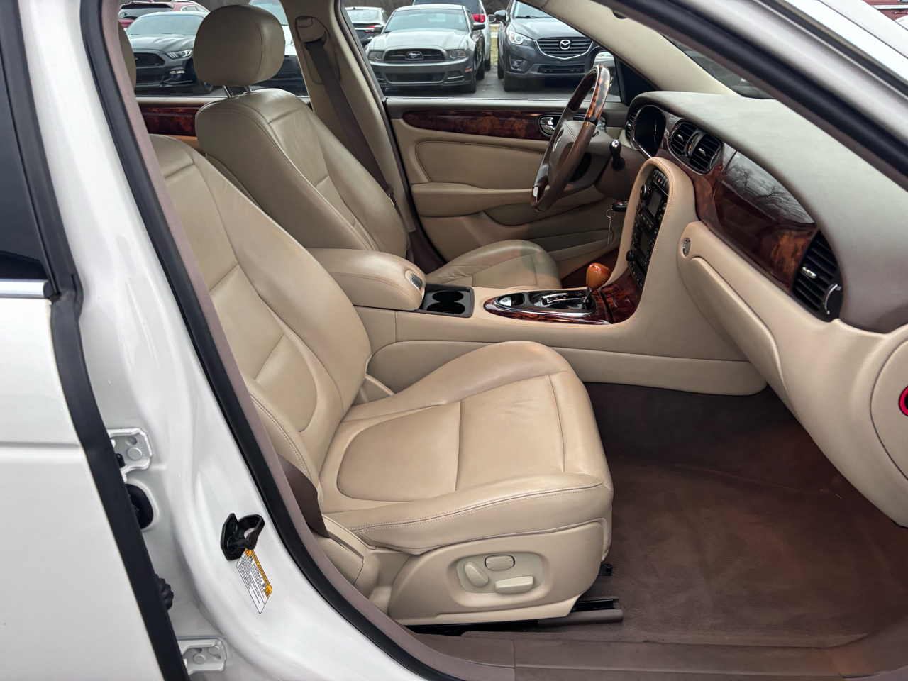 Jaguar XJ-Series XJ8 L 2006