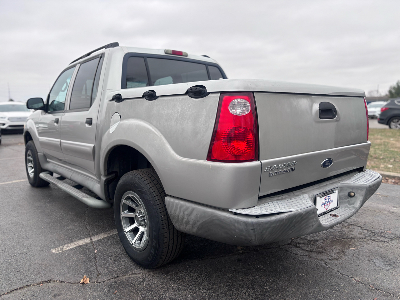 Ford Explorer Sport Trac XLS 2WD 2005