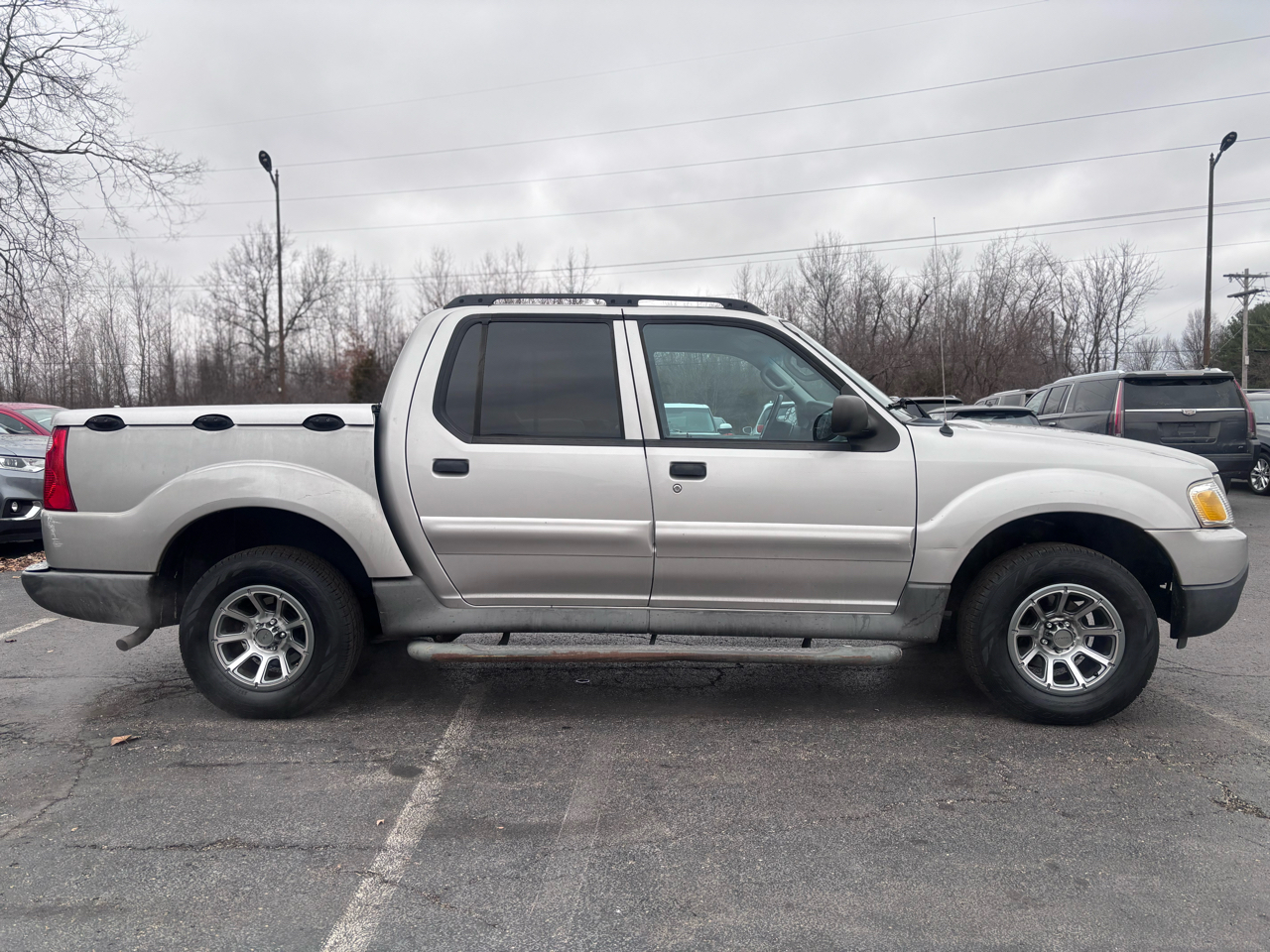 Ford Explorer Sport Trac XLS 2WD 2005