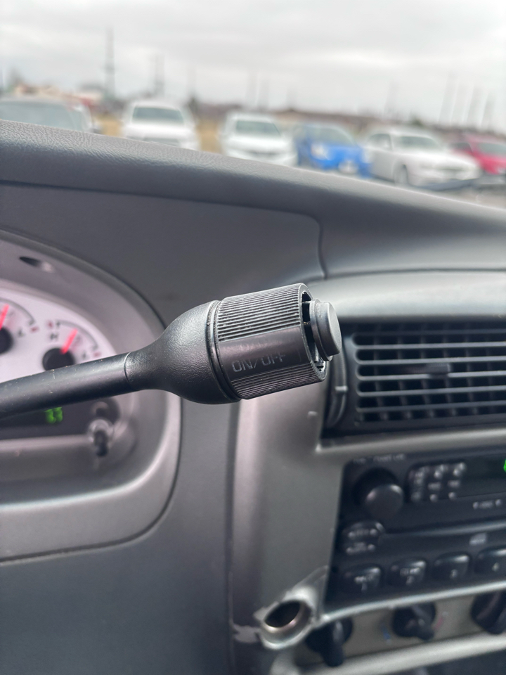 Ford Explorer Sport Trac XLS 2WD 2005