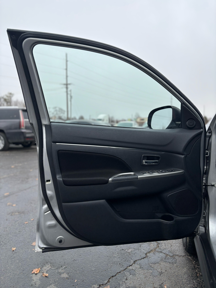 Mitsubishi Outlander Sport 2.0 ES 4WD CVT 2020