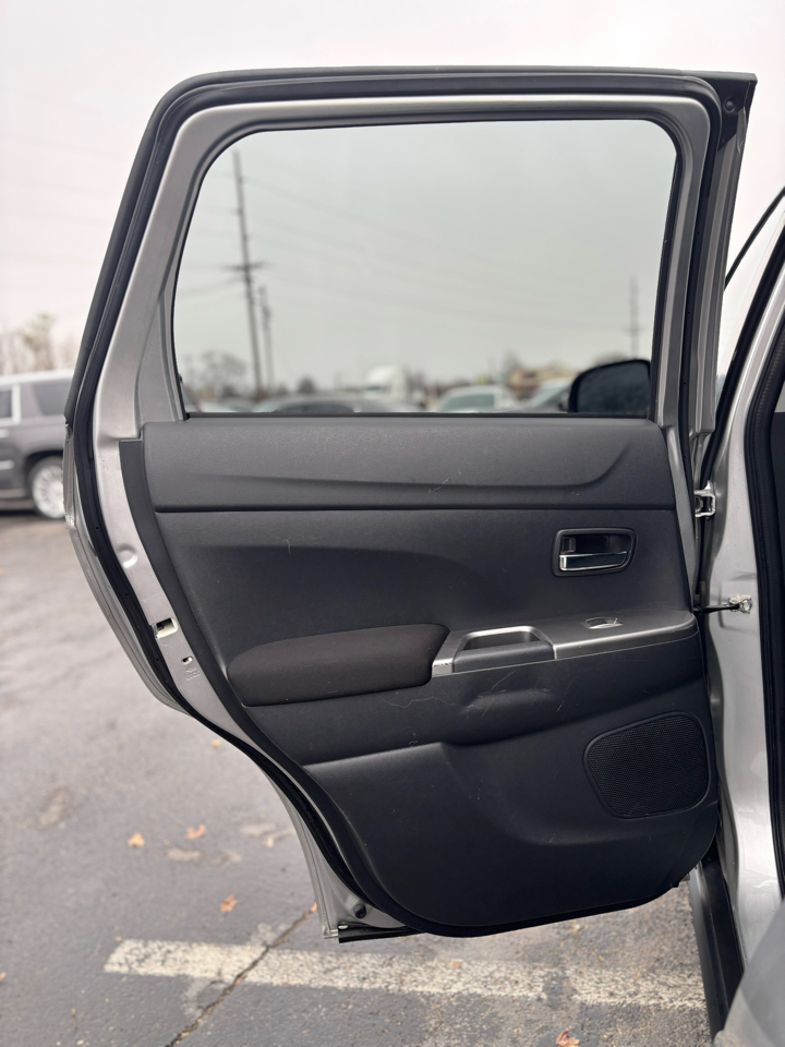 Mitsubishi Outlander Sport 2.0 ES 4WD CVT 2020