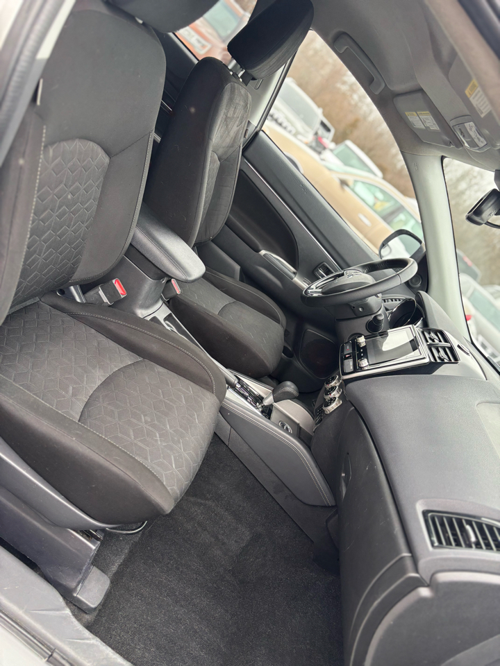 Mitsubishi Outlander Sport 2.0 ES 4WD CVT 2020