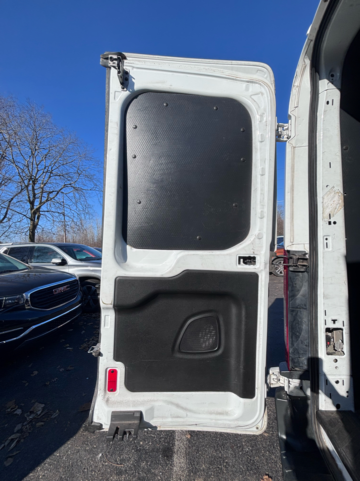 Ford Transit 250 Van Med. Roof w/Sliding Pass. 148-in. WB 2017