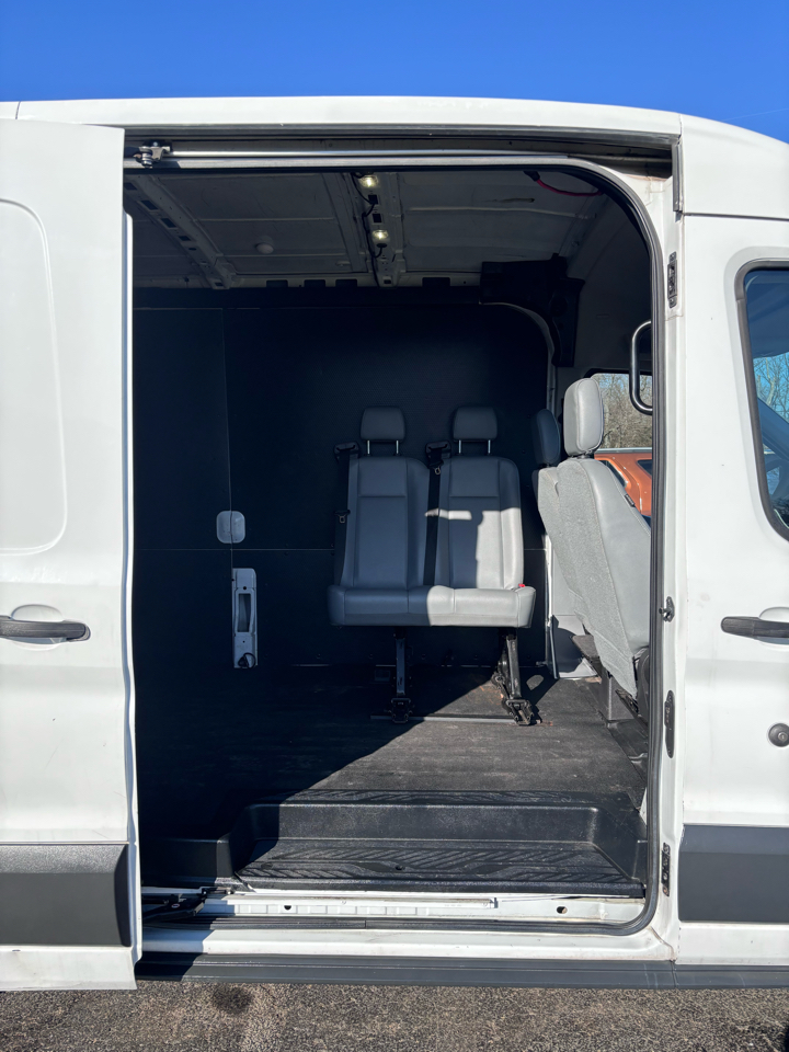 Ford Transit 250 Van Med. Roof w/Sliding Pass. 148-in. WB 2017