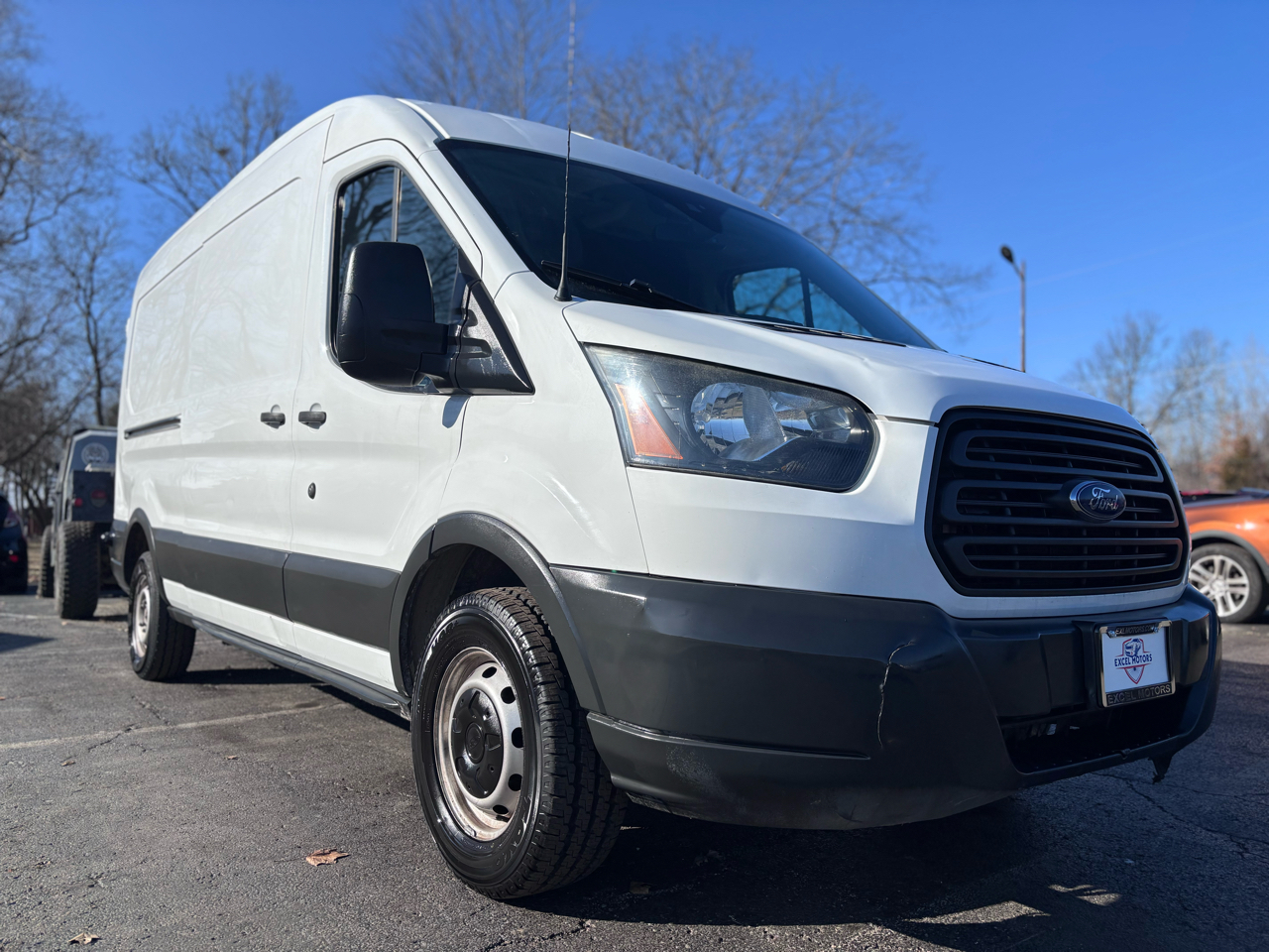 Ford Transit 250 Van Med. Roof w/Sliding Pass. 148-in. WB 2017