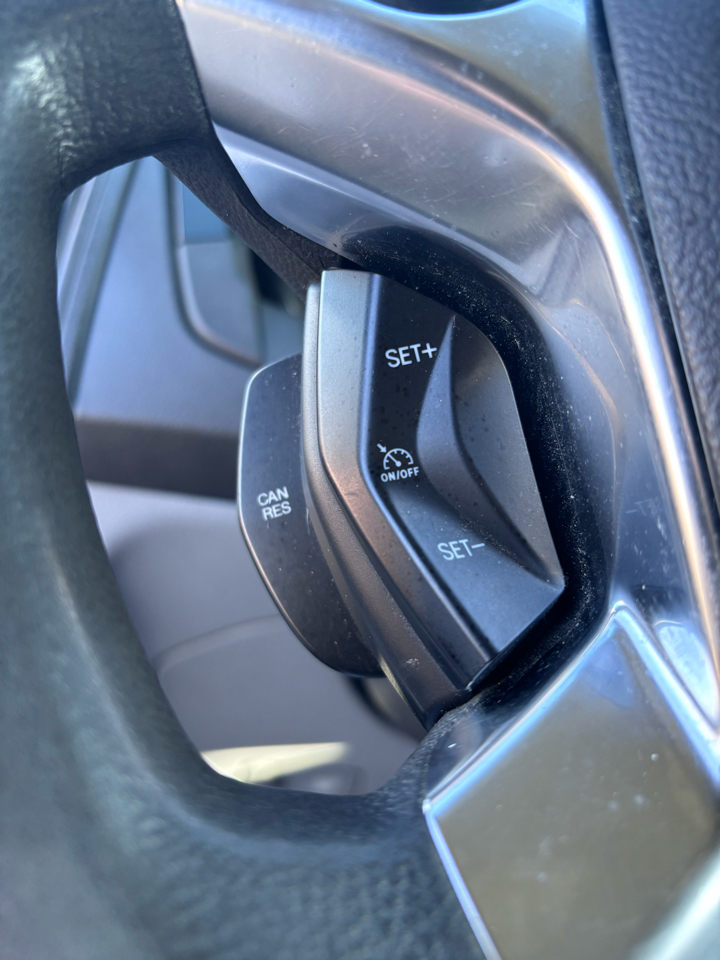 Ford Transit 250 Van Med. Roof w/Sliding Pass. 148-in. WB 2017