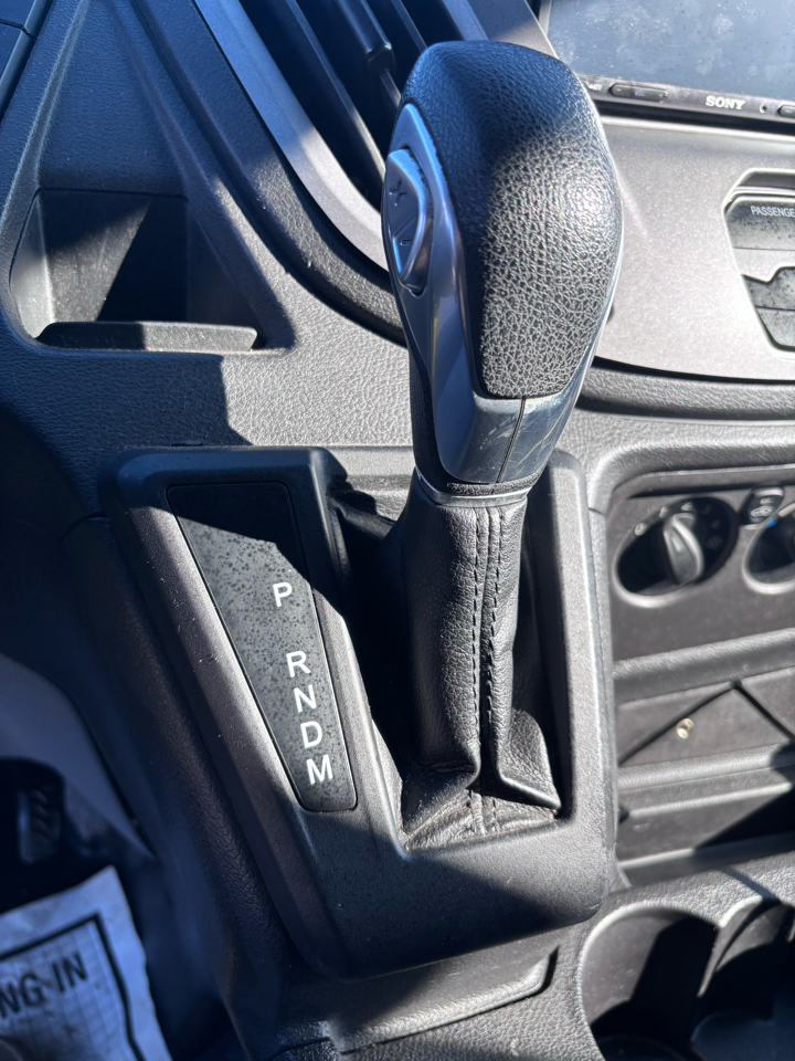 Ford Transit 250 Van Med. Roof w/Sliding Pass. 148-in. WB 2017