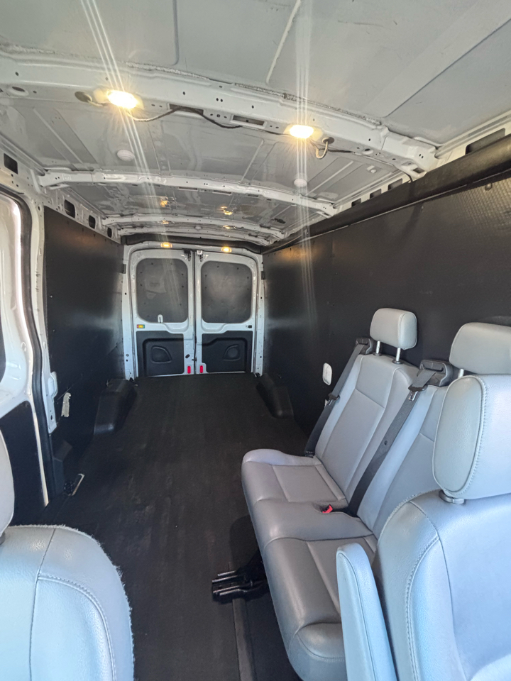 Ford Transit 250 Van Med. Roof w/Sliding Pass. 148-in. WB 2017