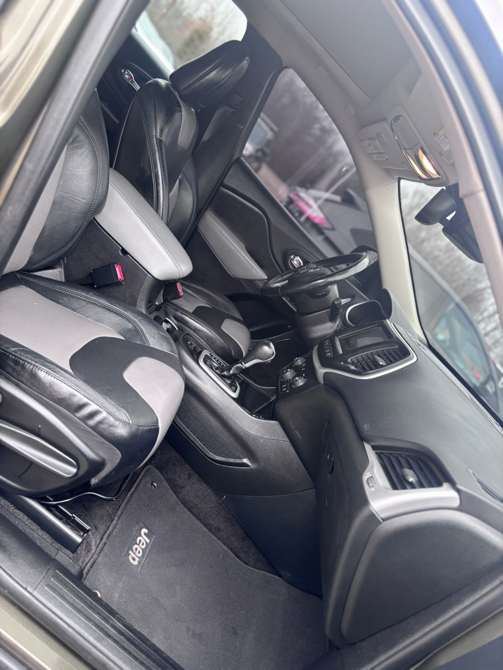 Jeep Cherokee Limited FWD 2014