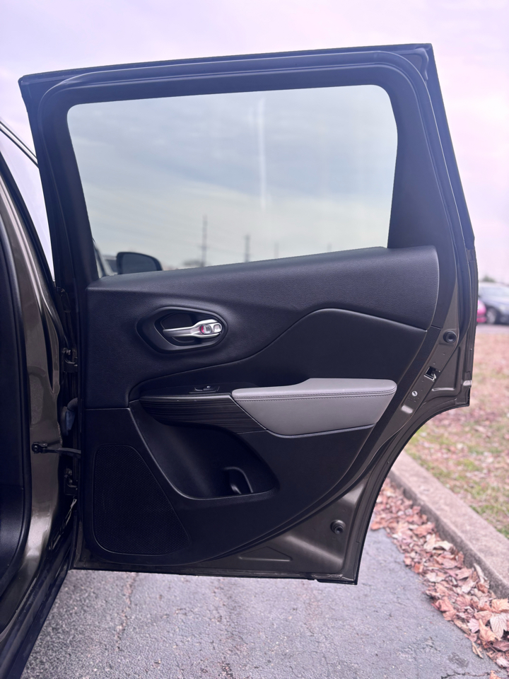 Jeep Cherokee Limited FWD 2014