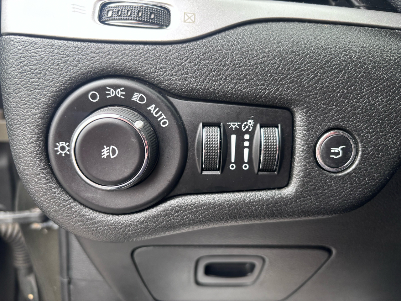 Jeep Cherokee Limited FWD 2014