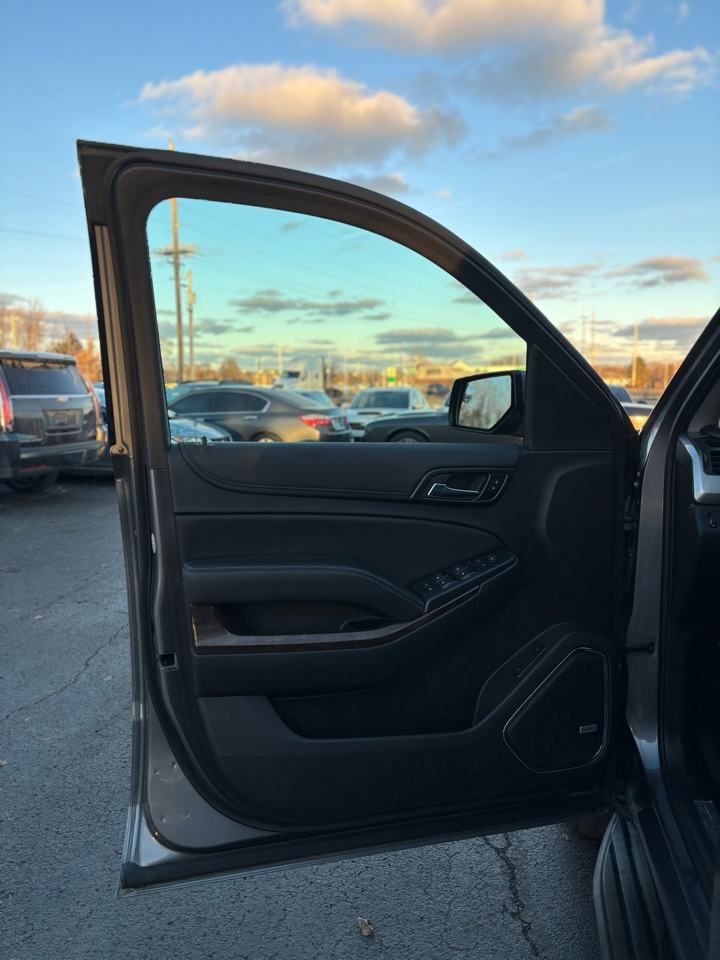 Chevrolet Suburban LT 4WD 2019