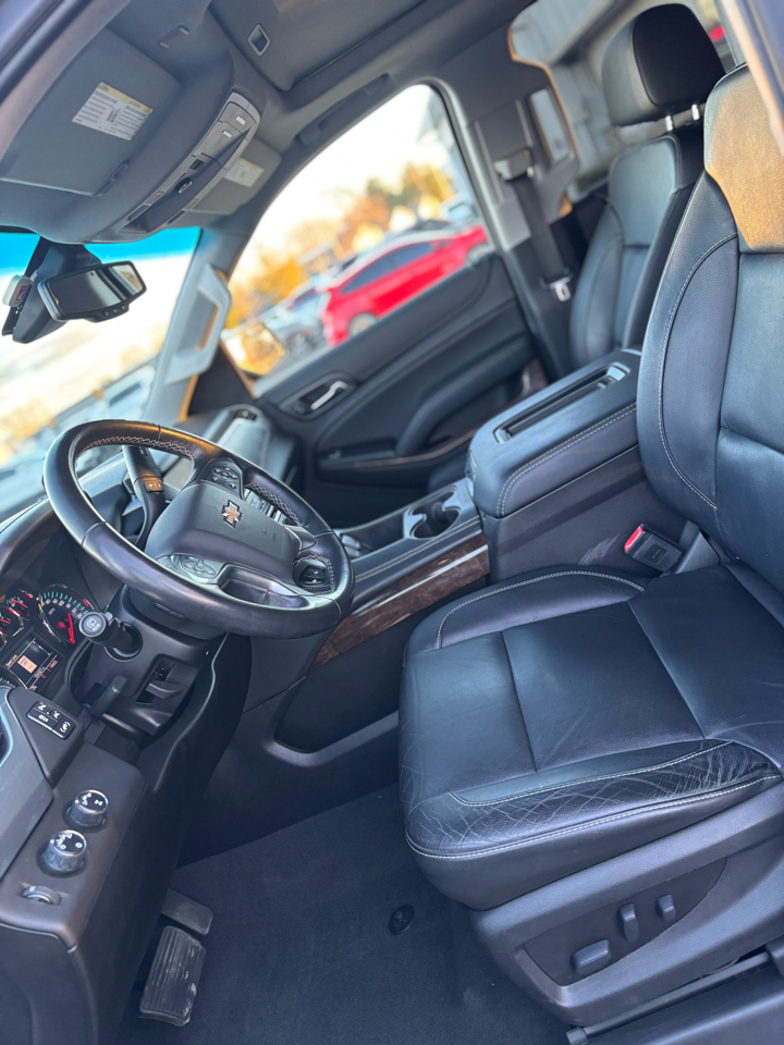 Chevrolet Suburban LT 4WD 2019