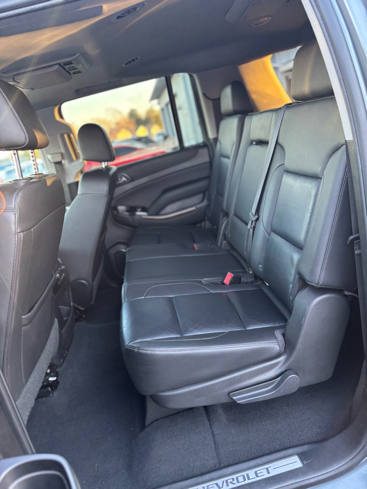 Chevrolet Suburban LT 4WD 2019